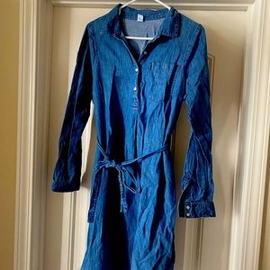 Old navy maternity dress with belt